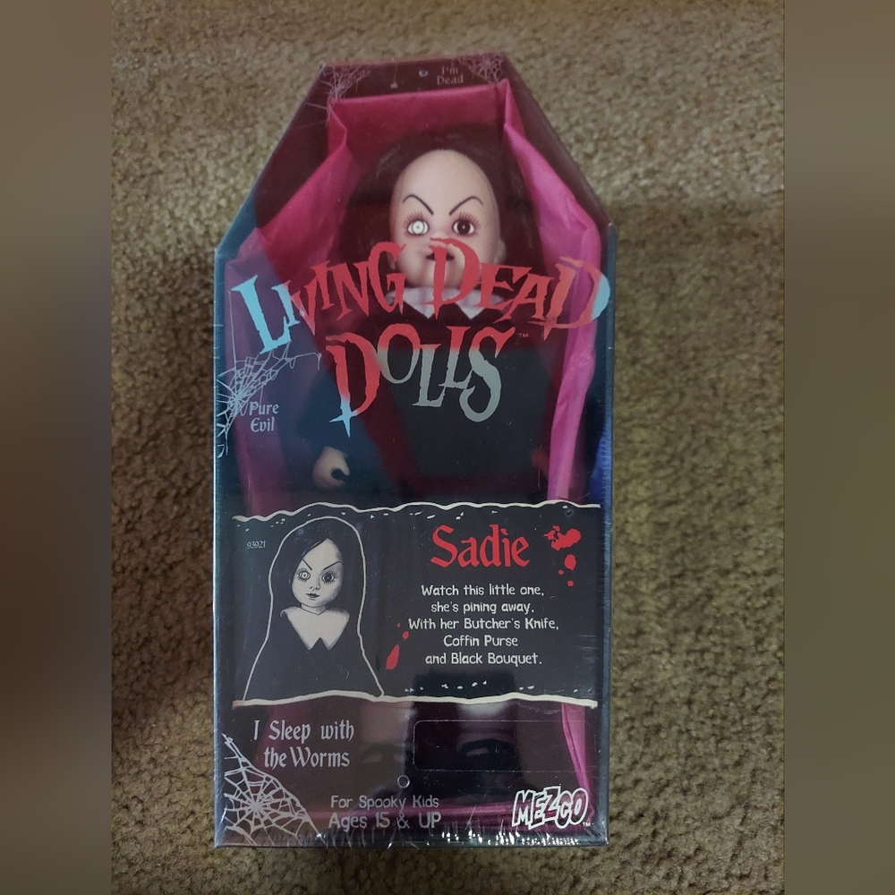 Living dead dolls sadie